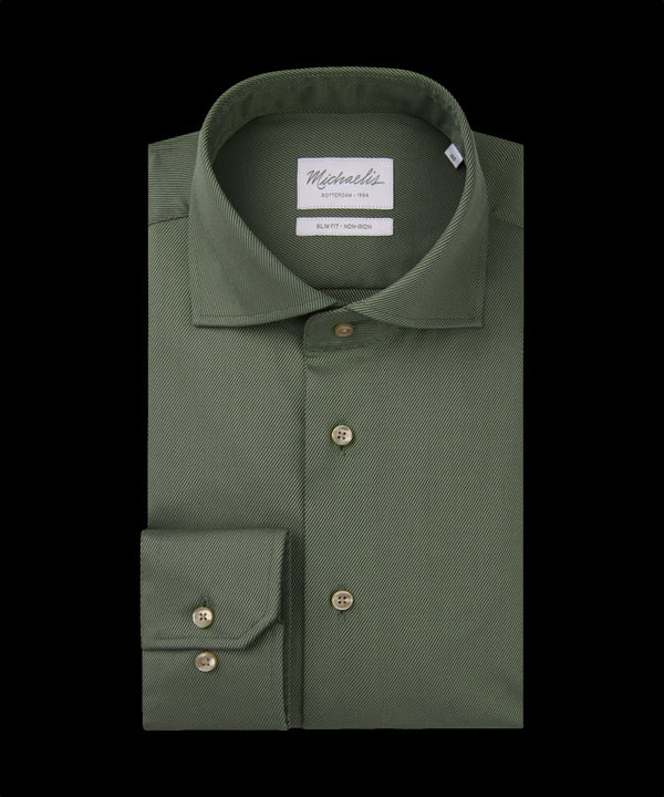 Donkergroen overhemd met diagonale strepen